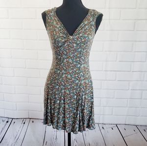 7. JUST WOMAN Fashion flowery dress size small
